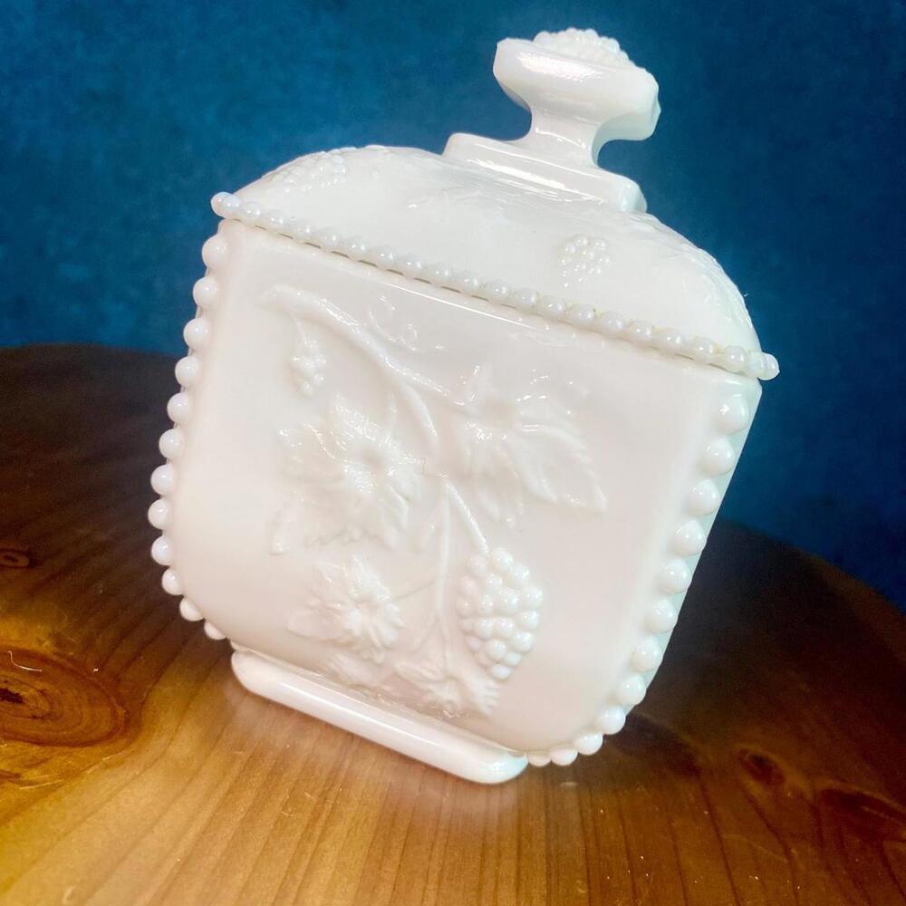 Vintage Westmoreland Beaded Grape Milk Glass Square Covered Candy Dish